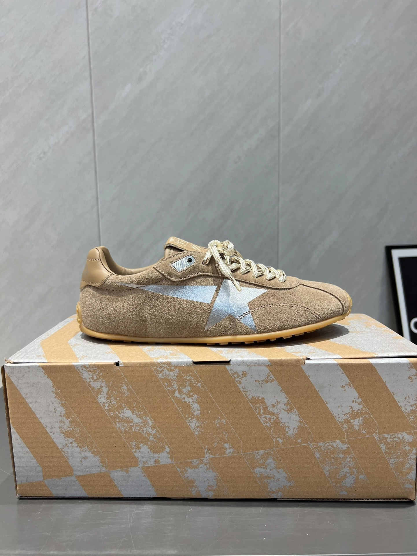 COCO-- 6642 GWF00892.F007406.15331 cowhide sheepskin item:E-X032I2512